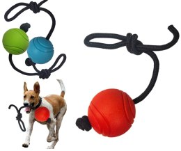 Piłka dla psa na sznurku gumowa średniotwarda plastyczna 7 cm czerwona